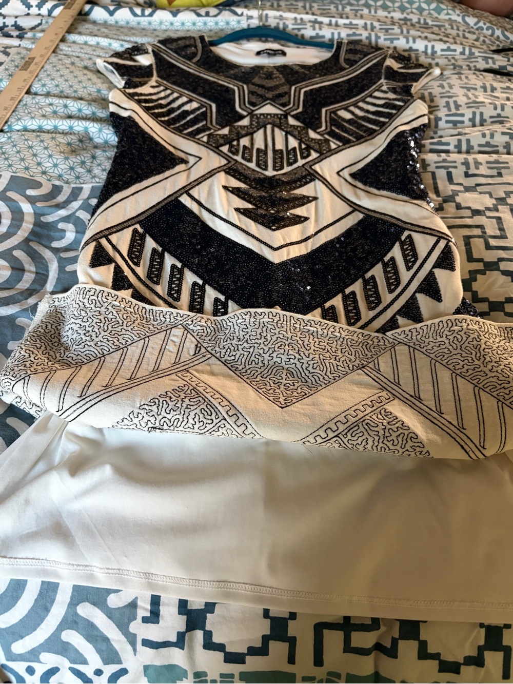 Express Blue and Cream Sequin Geometric Stretchy Fitted Mini Dress. NWOT. - Picture 7 of 7